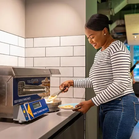 A&o Wola Otel Varşova