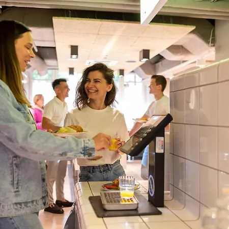 A&o Wola Otel Varşova