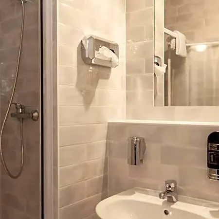 Hotel A&o Wola 2*