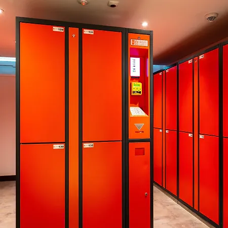 Hotel A&o Wola