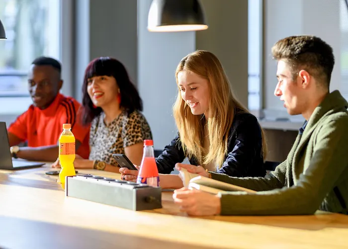 A&o Wola فندق 2*